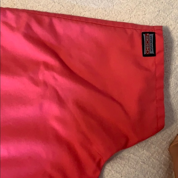 Cherokee Workwear Scrub Top - Picture 4 of 5